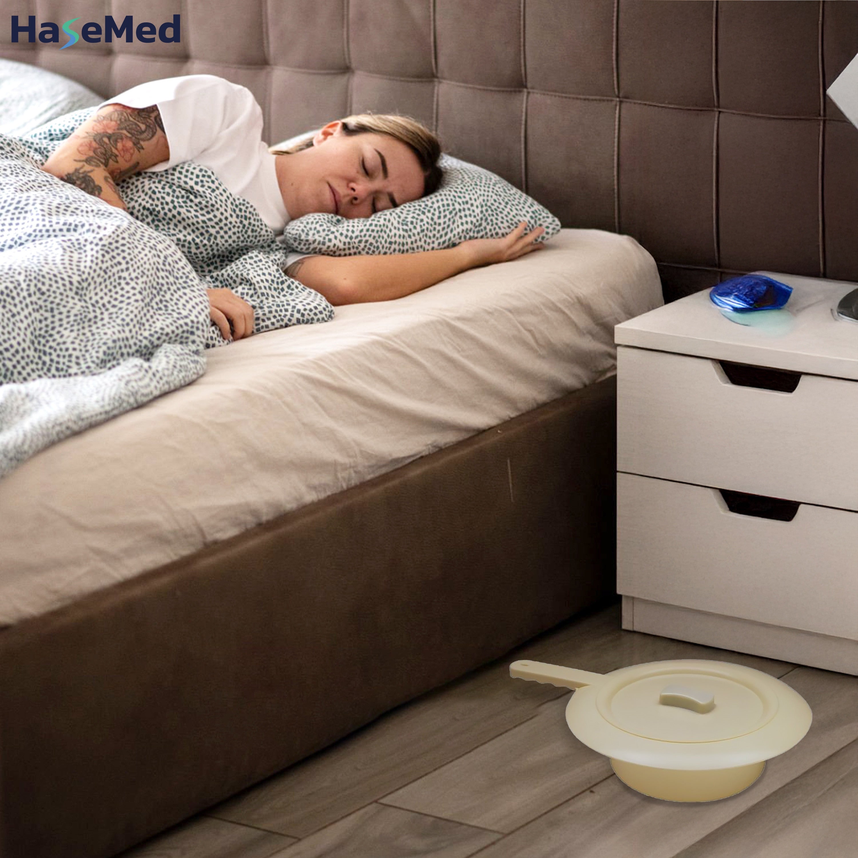 Bô vệ sinh HaseMed có nắp, nhựa 31 cm